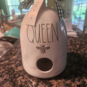 Rae Dunn Queen Beehive Birdhouse